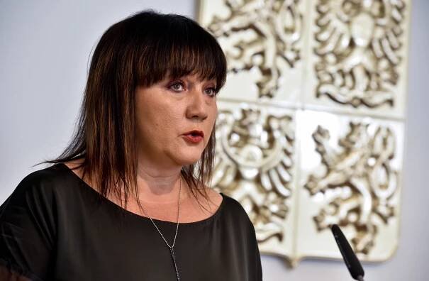 Schillerová překvapila zdaněním vysokých výher z hazardu. Těžce pracující by mohli do penze dřív