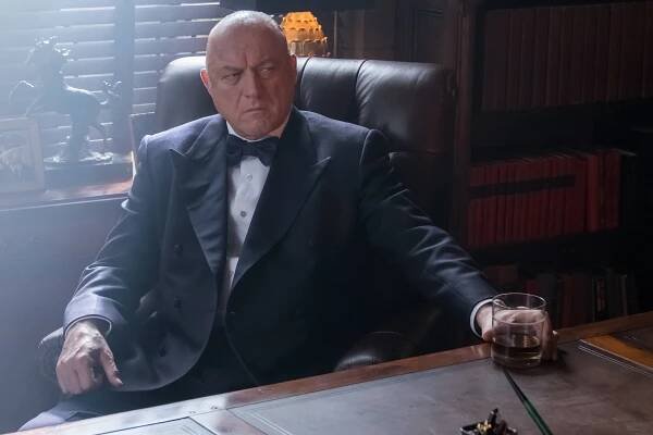 Gotham - Pozor na zelenookého netvora - Z filmu - John Doman