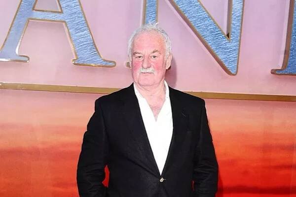Bernard Hill - News, views, pictures, video - The Mirror