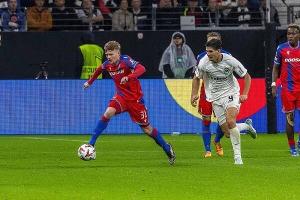 Z utkání fotbalové Evropské ligy Eintracht Frankfurt - Viktoria Plzeň 3:3 (26. 9. 2024).