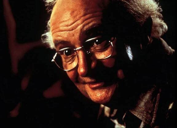 Jim Broadbent in Iris