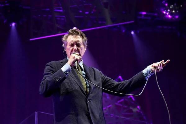 Bryan Ferry zvedl ze sedadel celé Forum Karlín