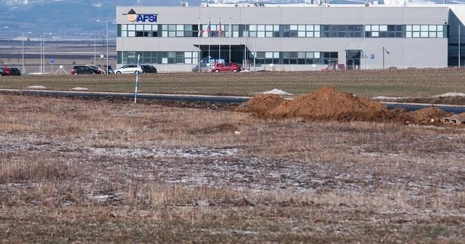 Stát se snaží přilákat investory do průmyslových zón