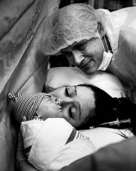 Can't believe you're finally here!

#birthphotographer
#blackandwhitephoto
#alainanunez
#alainanunezphotography
#orangecountybirthphotographer
#christiandoula
#hospitalbirth
#justborn
#losangelesbirthphotographer
#unforgettablemoments