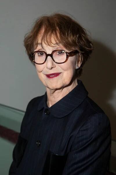 FOTO: Zemřela anglická herečka Una Stubbs. – stránka 218
