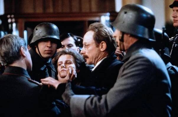 Rosa Luxemburgová - Z filmu - Barbara Sukowa, Otto Sander