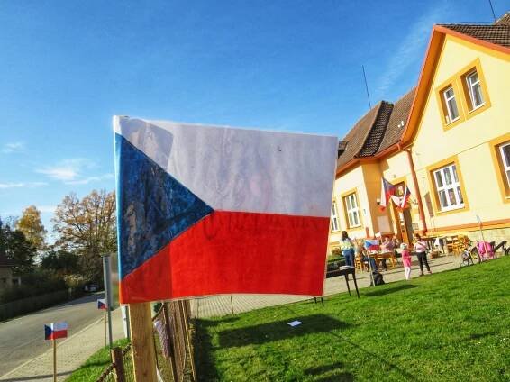 Vyvěsme vlajky | Regionální magazíny