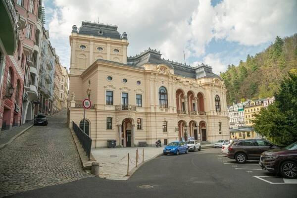Karlovy Vary - městské divadlo | Stavby Karlovarského kraje