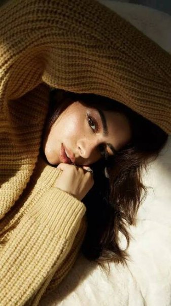 Khushi Kapoor brings a fresh take on fabulous
