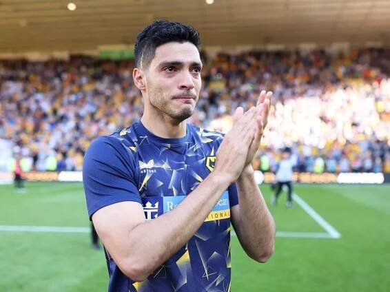 Raul Jimenez completes £5.5m transfer from Wolves to Fulham
