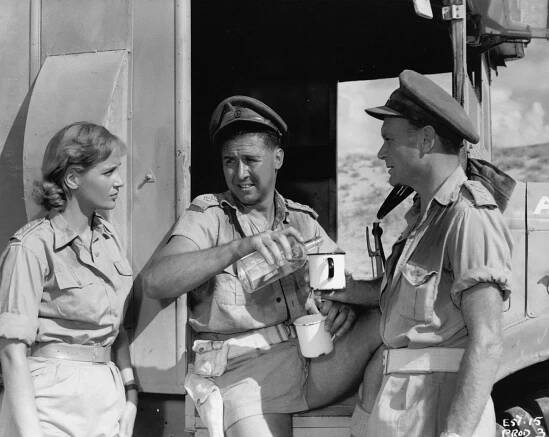 Ice-Cold in Alex - Z filmu - Sylvia Syms, Anthony Quayle, John Mills