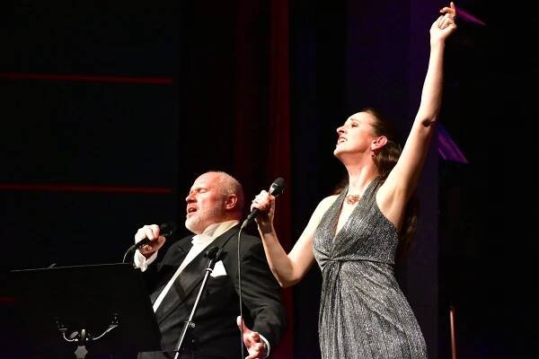 Třebíč tančila valčík. Filharmonie nabídla pestrý novoroční program