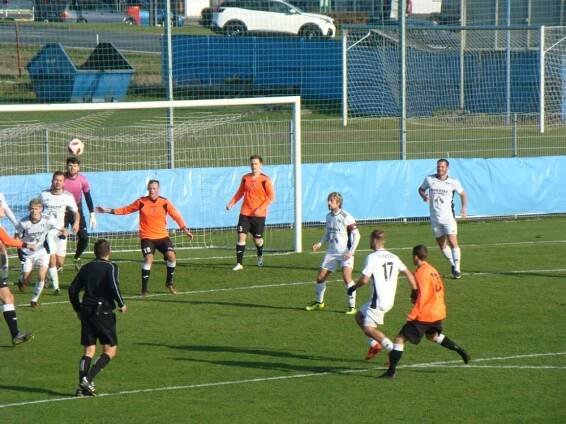 Výhra na penalty a sedmibodový náskok v čele tabulky TJ Přeštice – FK Admira Praha 0:0, PK 3:5 – FK Admira Praha