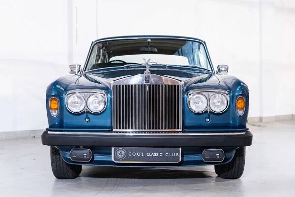 Rolls-Royce Silver Shadow – DOUBLE RED Cars Museum