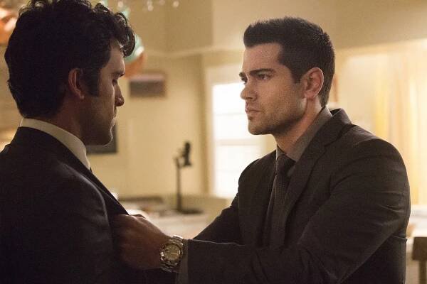 Dallas - Hurt - Z filmu - Juan Pablo Di Pace, Jesse Metcalfe