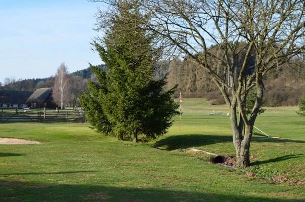 Golf Country Club Prosečné