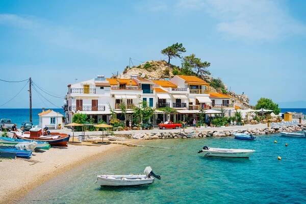 How To Save On Hotel Bookings in 2023 Up To 60% Cheaper