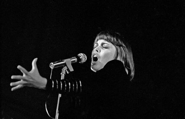 Mireille Mathieu: Od dětství jsem chtěla být jako Edith Piaf
