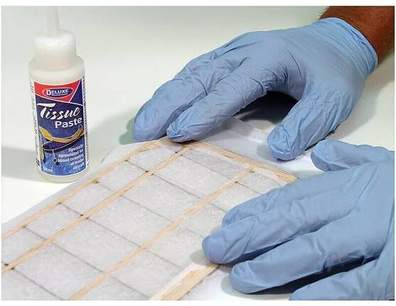 Tissue Paste lepidlo na lepení papírových potahů 50ml