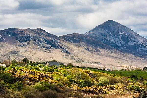 The island is accessible by ferry only, and Clare Island Fast Ferry operates daily sailings from Roonagh Pier, along the breathtaking Wild Atlantic Way.