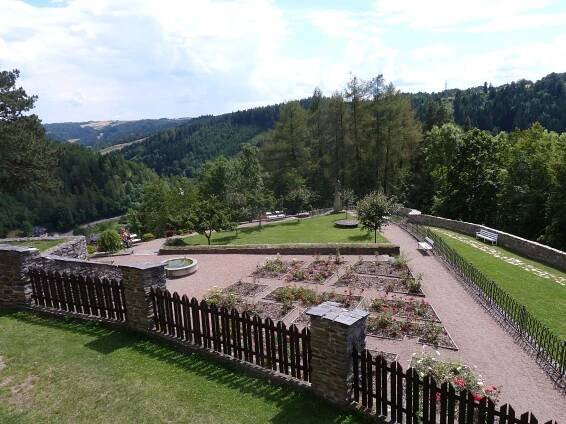 Fotografie - Kašna - hrad Svojanov - 15.07.2014