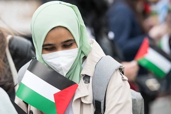 Příznivci Palestiny demonstrovali za svobodu Palestiny. U... | iROZHLAS - spolehlivé zprávy