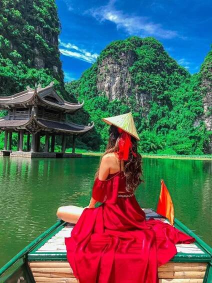Ninh Binh: Hoa Lu - Trang An Boat Ride - Mua Cave · ★4.88
