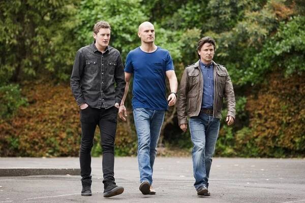 The Almighty Johnsons - Every Good Quest Has a Sacrifice - Z filmu - Emmett Skilton, Ben Barrington, Timothy Balme