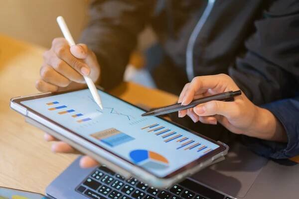 What Are Good Renewals Metrics & KPIs?