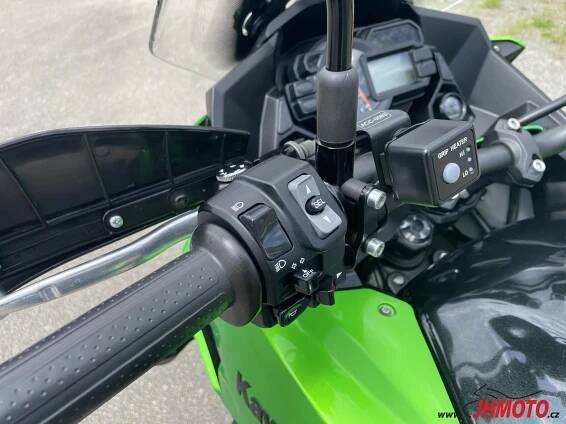 Kawasaki Versys 1000 2016 serviska | Motorkáři.cz