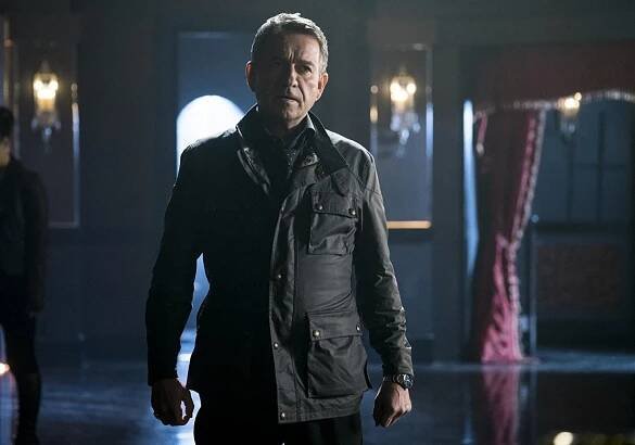 Gotham - Země nikoho - Z filmu - Sean Pertwee