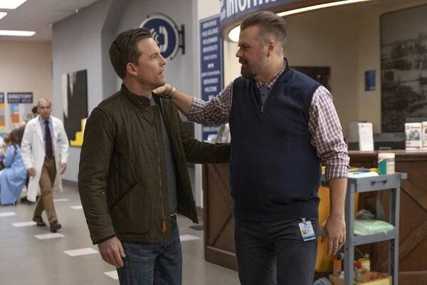 Nemocnice New Amsterdam - I'll Be Your Shelter - Z filmu - Mike Doyle, Tyler Labine
