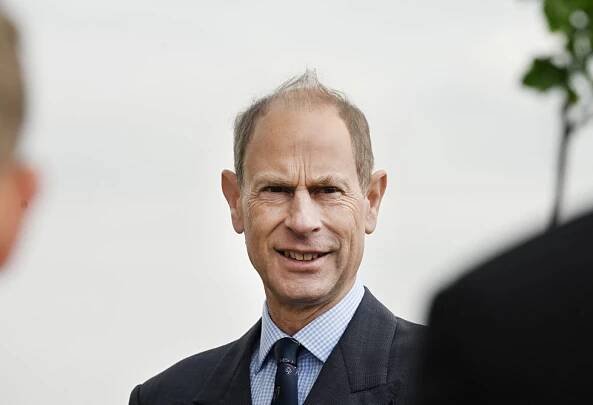 Návštěva prince Edwarda v ČR končí: Uctil i památku výsadkářů, kteří podnikli atentát na Heydricha