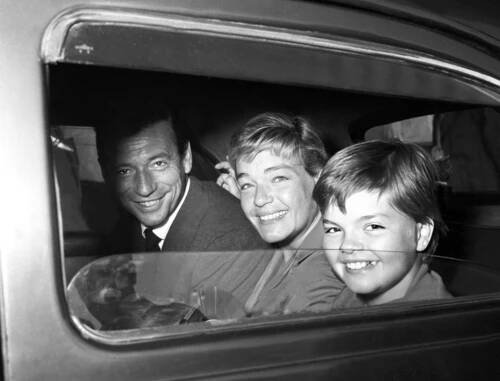 Yves Montand — Wikipédia