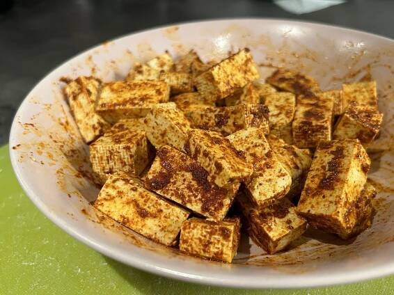Co je to tofu a pro koho je vhodné? Recept pro vegany a vegetariány