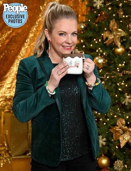Christmas Con portrait studio melissa joan hart
