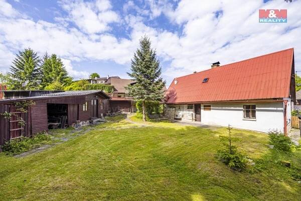 Prodej domu s garáží, 944 m², Machov