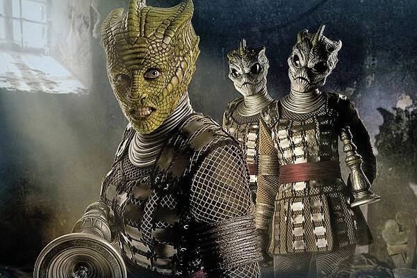 Reptiliáni: Žijí mezi námi a chopili se moci? (1. část)