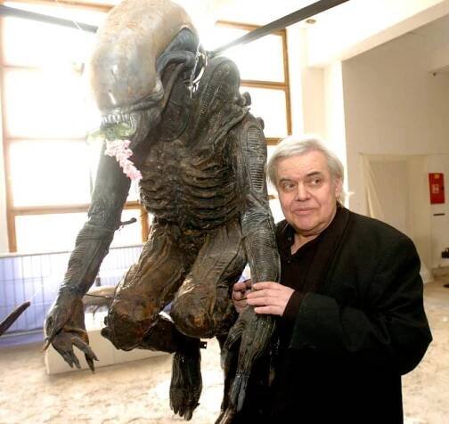 Obrazem: H.R.Giger měl výstavu v Praze (13.4.2005) | Proti šedi