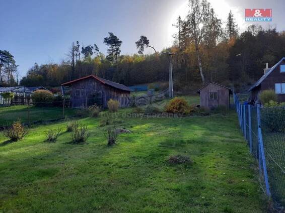 Prodej pozemku, 612 m2, Dvorce