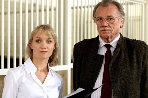 Das Glück dieser Erde - Gestüt in Gefahr - Z filmu - Eva Herzig, Franz Buchrieser