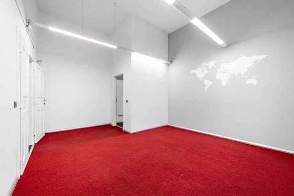 Pronájem kancelářských prostor na Vinohradech 150m2, přímý vstup, zahrádka 150m2 - foto 1