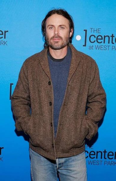 Casey Affleck Reveals Why Brother Ben Carves the Turkey at Thanksgiving