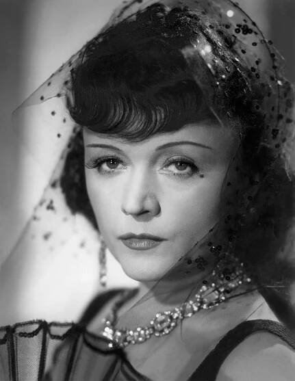 Forgotten Hollywood: Pola Negri - Golden Globes