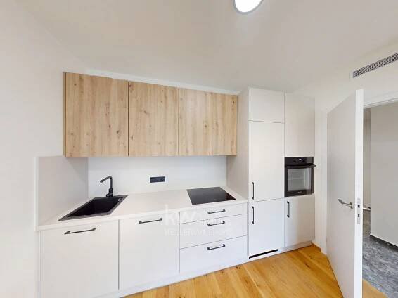 Pronájem jižně orientovaného bytu do zeleně 2kk - 60m2 + velký balkon a garážové stání - Ahoj Vanguard Modřany