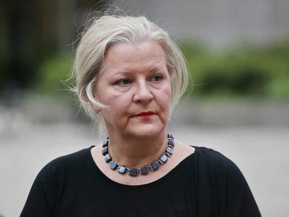Helena Brabcová pokračuje ve šlépějích svého tatínka. Je herečkou a rovněž dabérkou. 