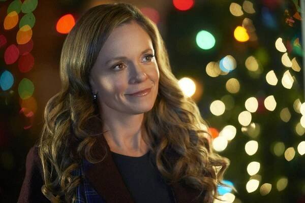 Check Inn to Christmas - Z filmu - Rachel Boston