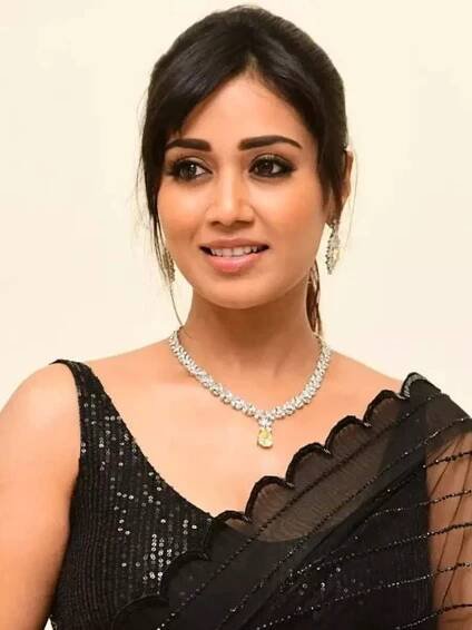 Saree Diaries: Nivetha Pethuraj’s traditional style turns heads