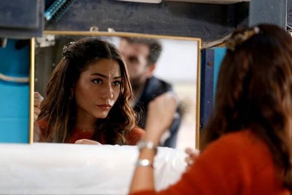 Doğduğun Ev Kaderindir - Episode 1 - Z filmu - Demet Özdemir