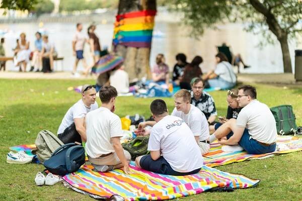 Prague Pride Festival 2025 přichází ujistit queer lidi a jejich allies: Nejste v tom sami*y